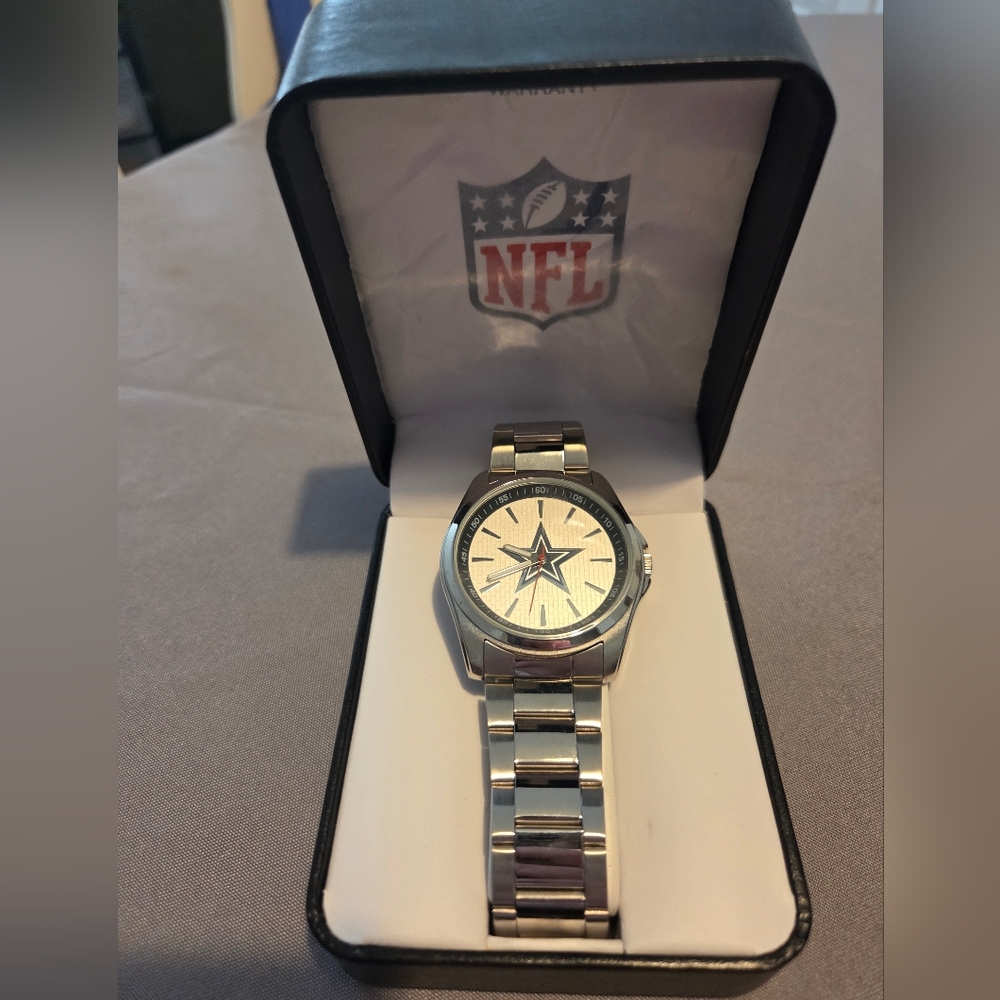 Avon NFL Dallas Cowboys Watch